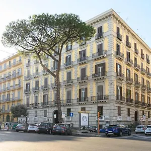 Bed & Breakfast Luxury, Napoli